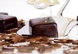 Cioccolatino fondente Trinitario 72% ripieno con grappa Amarone di Scaramellini distillatori in sandrà